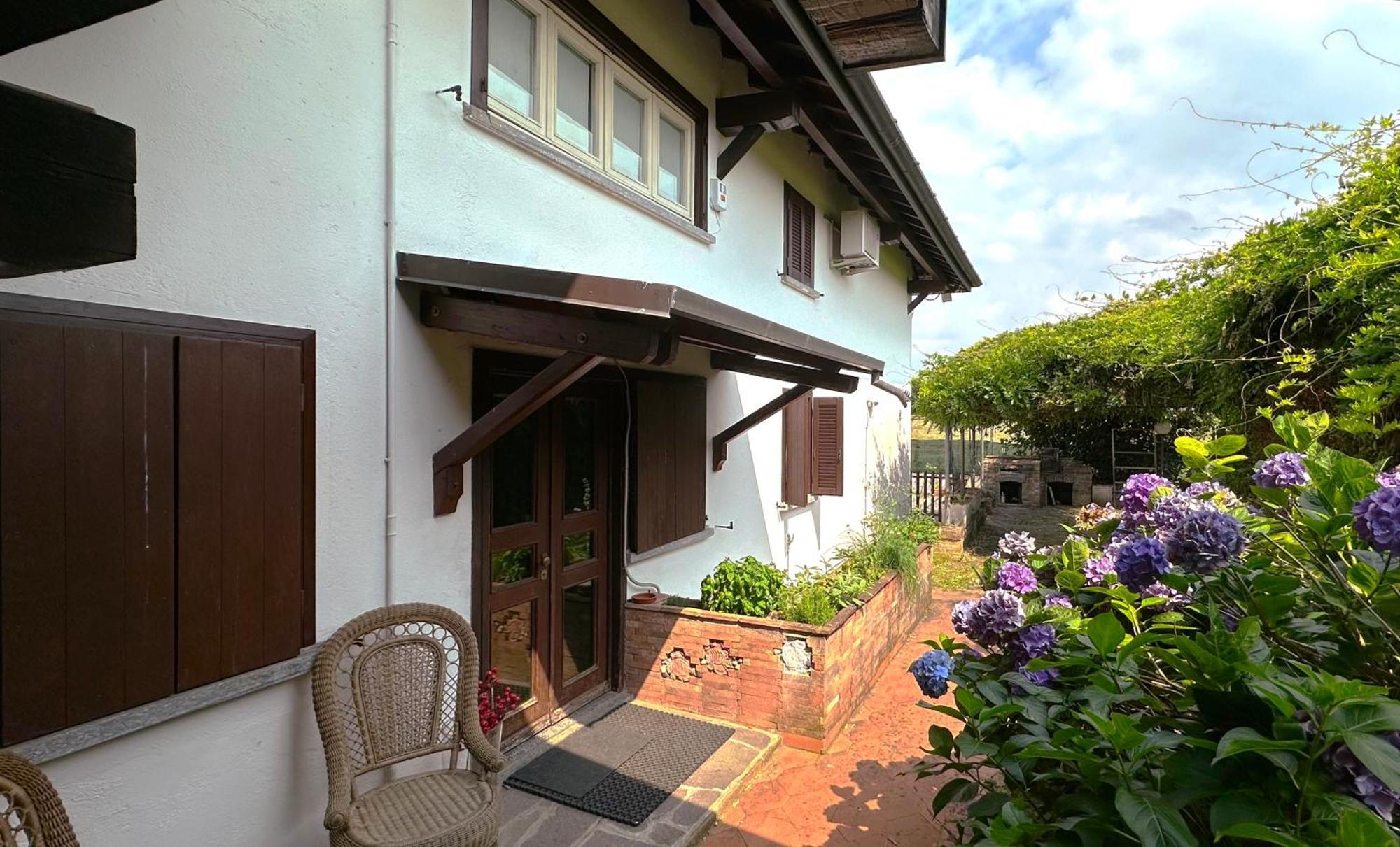 Musicians Mansion Loft Apartment Fino Mornasco Exterior photo